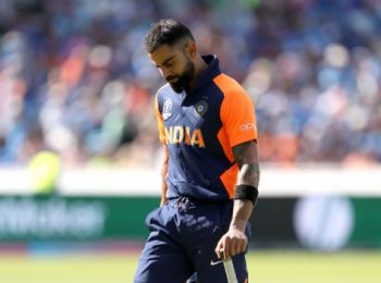 Miandad picks Kohli as his best Indian cricketer; Gavaskar speaks on Dhoni's chances