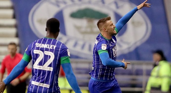 SC East Bengal Sign Anthony Pilkington, Aaron Amadi-Holloway