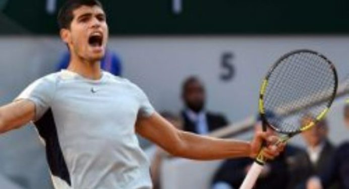 Carlos Alcaraz beats Karen Khachanov in Rome to qualify for quarterfinal
